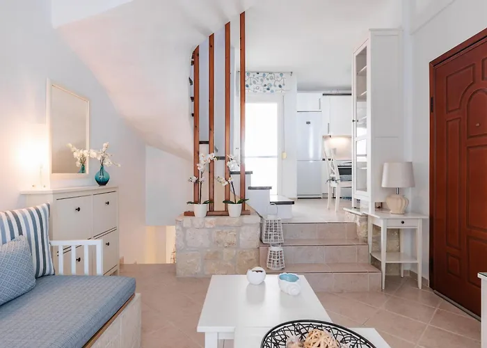 F & B Summer Collection - Family Maisonette