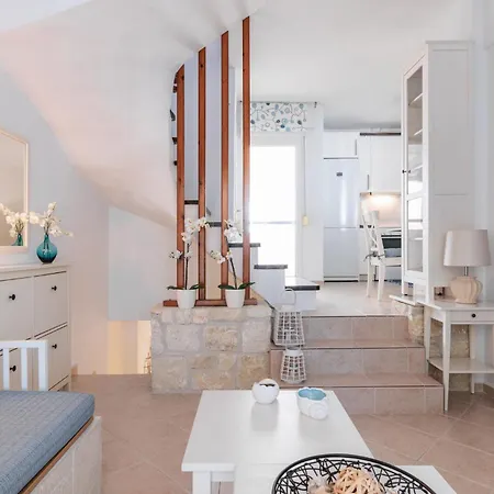F & B Summer Collection - Family Maisonette